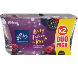 Glade Berry Festive Kiss s vůní lesních plodů a čerstvých fíků vonná svíčka ve skle, doba hoření až 2 x 36 hodin 2 x 112 g, duopack