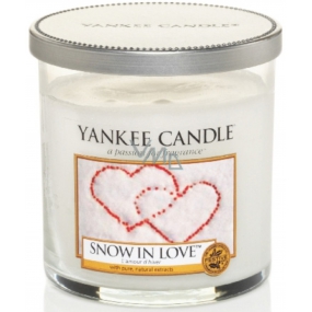 Yankee Candle Snow in Love - Zamilovaný sníh vonná svíčka Décor malý 198 g